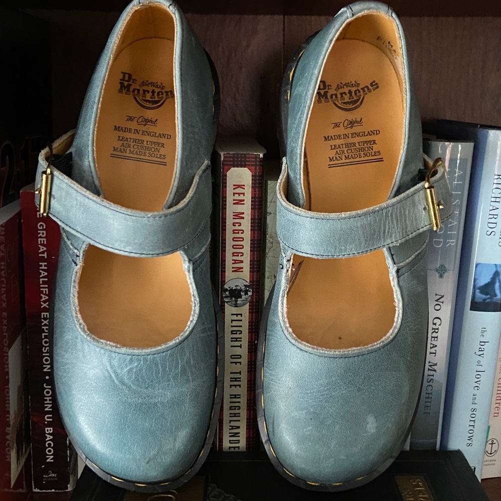 Dr. Martens Vintage Blue Leather Mary Jane Shoes Made in England Women's Size 7 - Picture 12 of 16